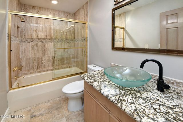 5031 E Calle Brillante, Tucson, AZ 85718