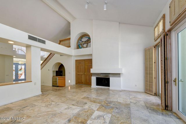 5031 E Calle Brillante, Tucson, AZ 85718