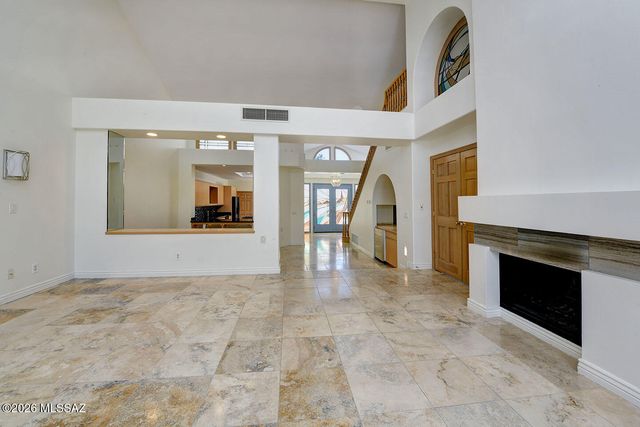 5031 E Calle Brillante, Tucson, AZ 85718