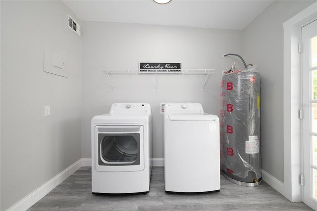 2410 11TH STREET, St Cloud, FL 34769