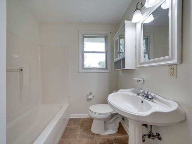 309 Peggy Dr, Cedar Hill, TN 37032
