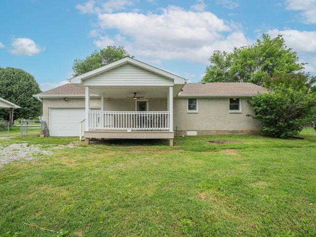309 Peggy Dr, Cedar Hill, TN 37032