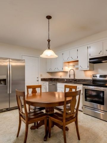 309 Peggy Dr, Cedar Hill, TN 37032