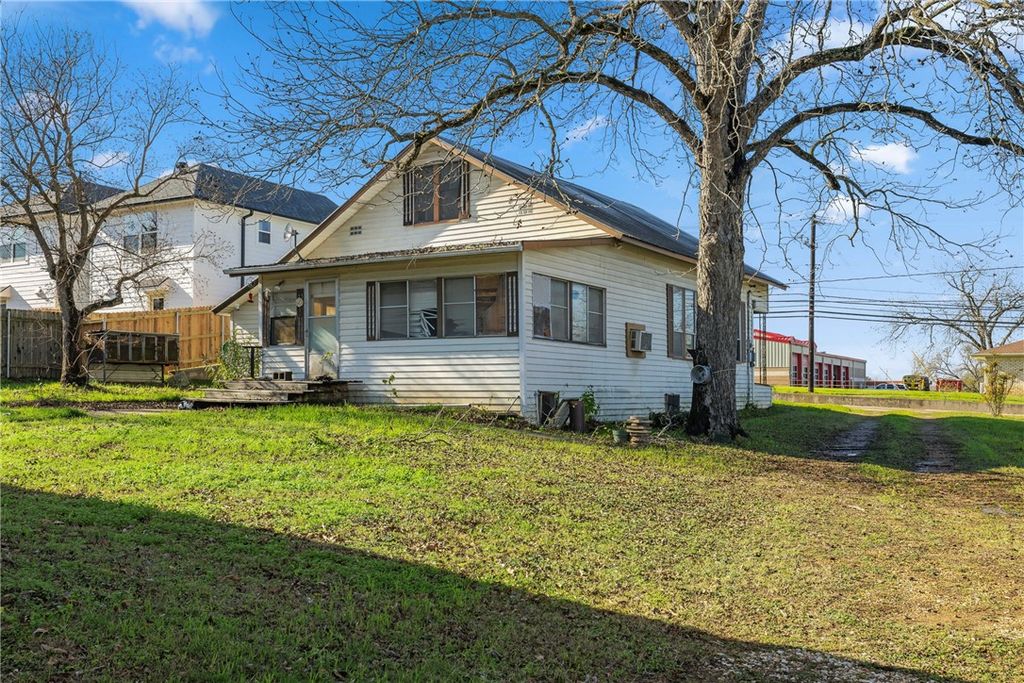 104 Fawn Street, Caldwell, TX 77836 — photo 4