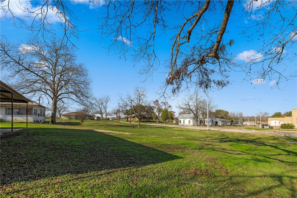 104 Fawn Street, Caldwell, TX 77836 — photo 5