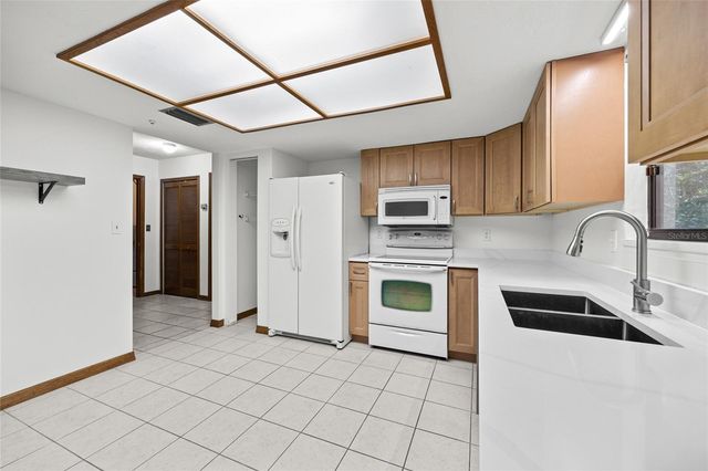 1637 NW 42ND PLACE, Gainesville, FL 32605