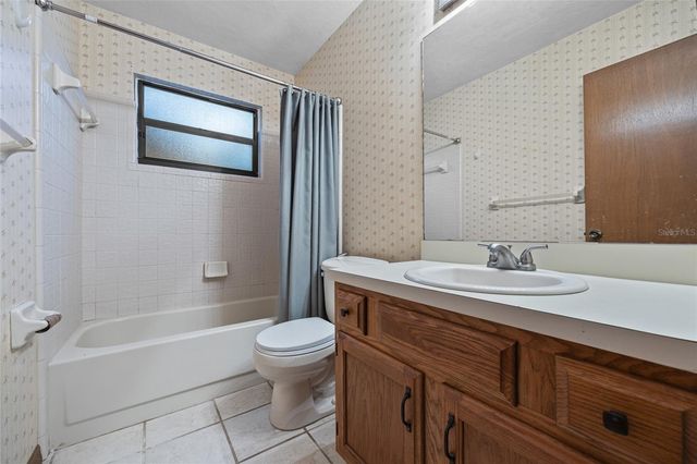 1637 NW 42ND PLACE, Gainesville, FL 32605