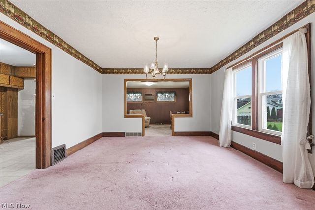 864 W College Road, Alliance, OH 44601