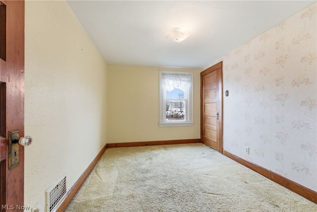 864 W College Road, Alliance, OH 44601