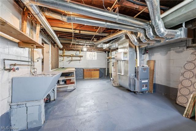 864 W College Road, Alliance, OH 44601