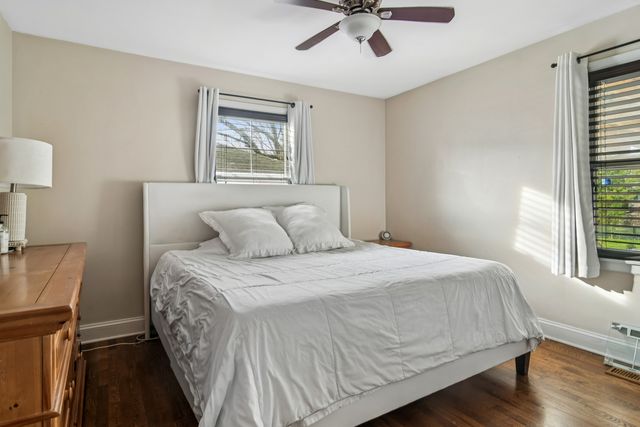 102 S ASHLAND Avenue, Palatine, IL 60074