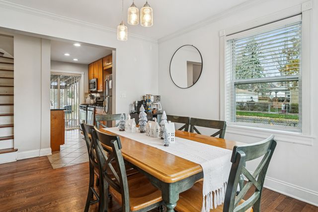 102 S ASHLAND Avenue, Palatine, IL 60074