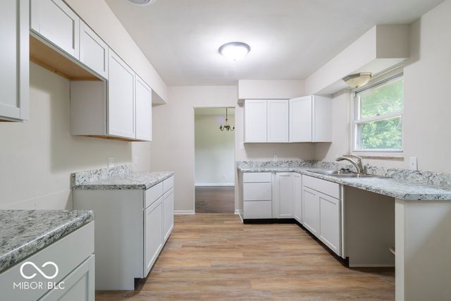 4425 Chatham Place, Indianapolis, IN 46226