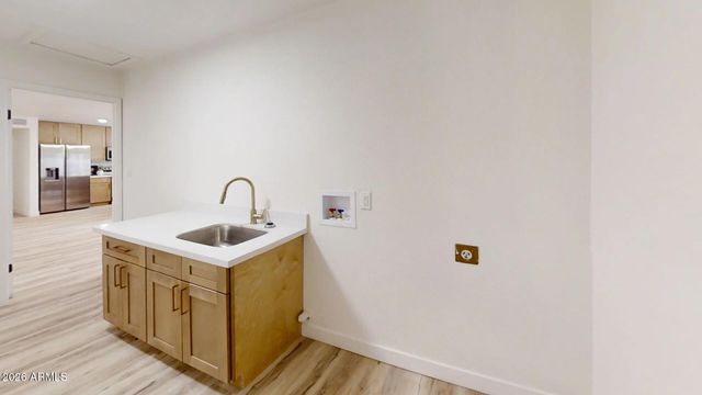 7946 W COOLIDGE Street, Phoenix, AZ 85033