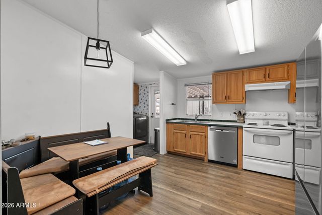 2200 N DELAWARE Drive 48, Apache Junction, AZ 85120