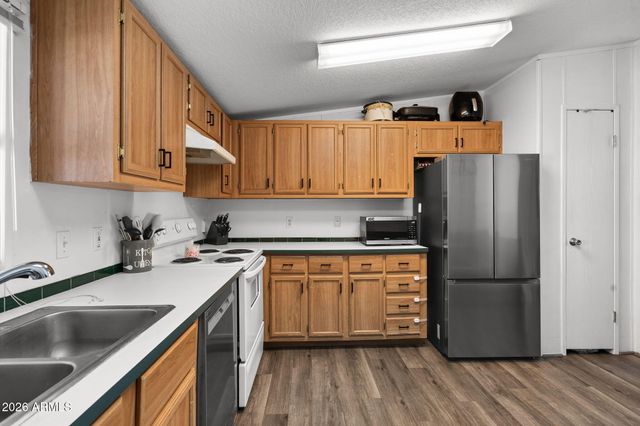 2200 N DELAWARE Drive 48, Apache Junction, AZ 85120