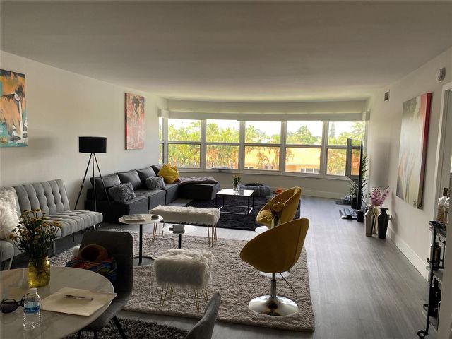3031 NE 51st Street 305w, Fort Lauderdale, FL 33308