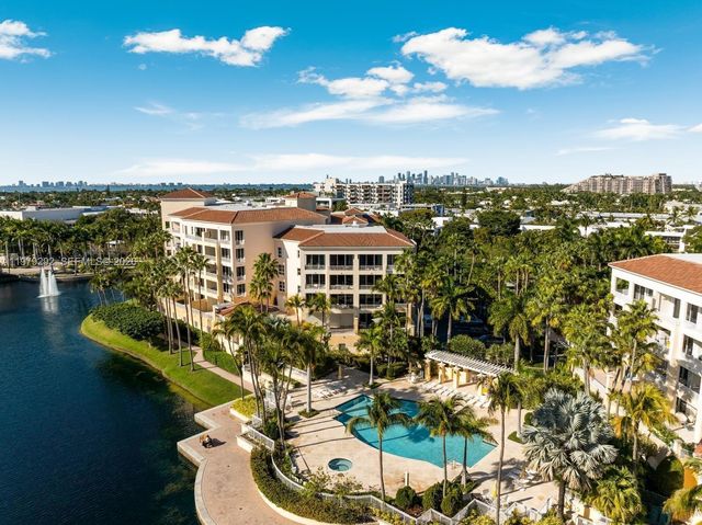 701 Crandon Blvd 302, Key Biscayne, FL 33149