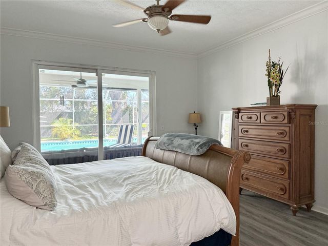 6326 N QUEENSWAY DR, Temple Terrace, FL 33617