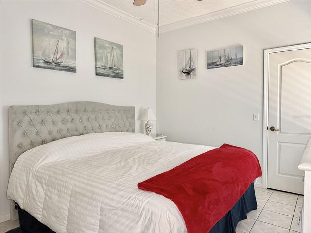 6326 N QUEENSWAY DR, Temple Terrace, FL 33617