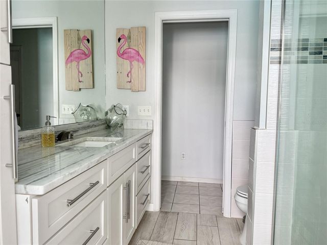 6326 N QUEENSWAY DR, Temple Terrace, FL 33617