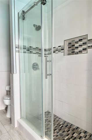 6326 N QUEENSWAY DR, Temple Terrace, FL 33617