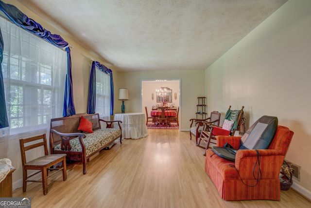 607 Hinton Road, Social Circle, GA 30025