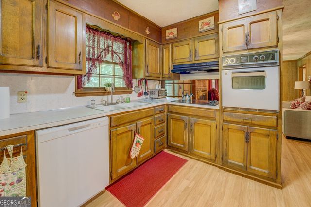 607 Hinton Road, Social Circle, GA 30025