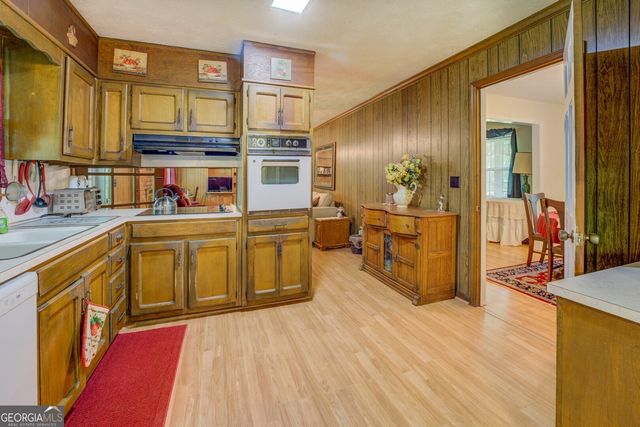 607 Hinton Road, Social Circle, GA 30025