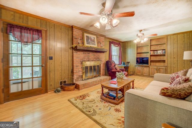 607 Hinton Road, Social Circle, GA 30025