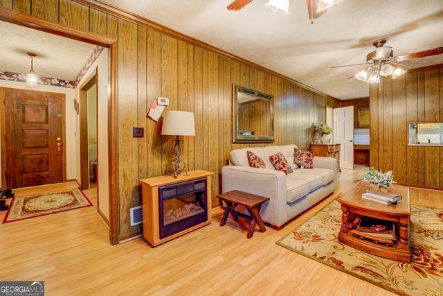 607 Hinton Road, Social Circle, GA 30025