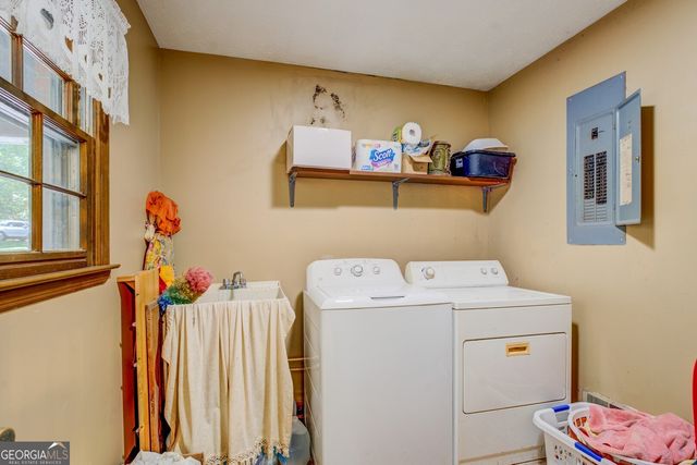 607 Hinton Road, Social Circle, GA 30025