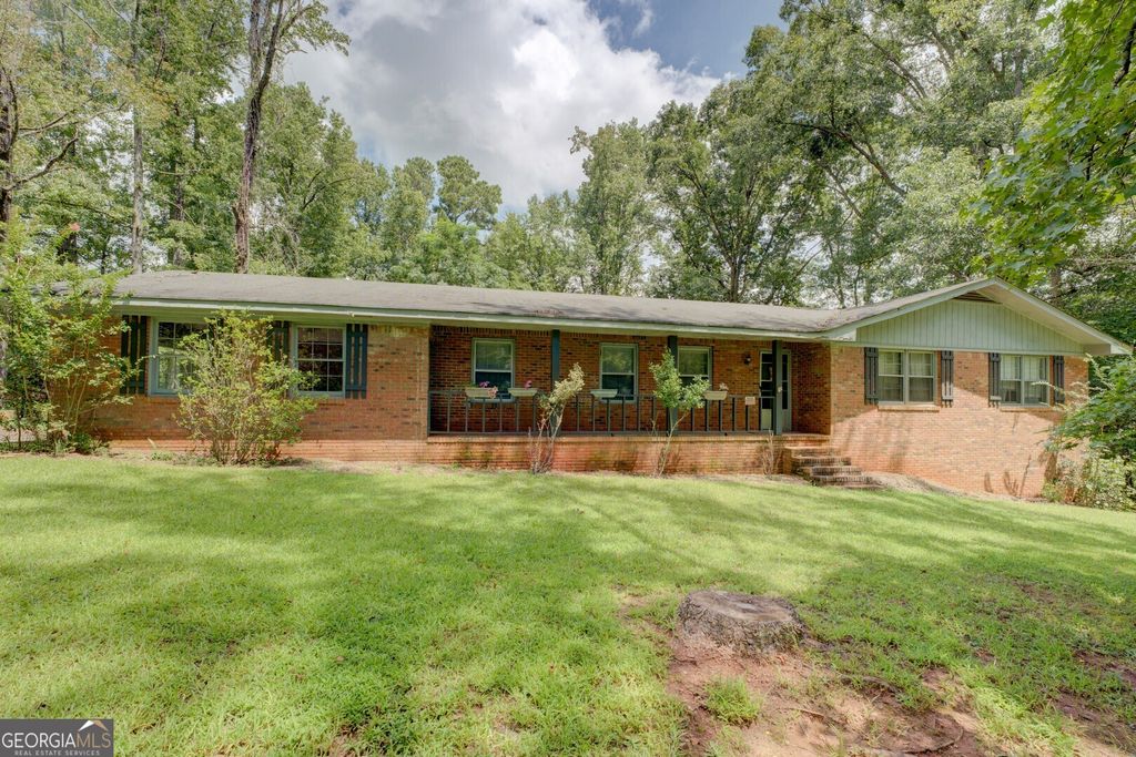 607 Hinton Road, Social Circle, GA 30025