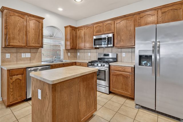 6709 Coolwater Trail, Fort Worth, TX 76179