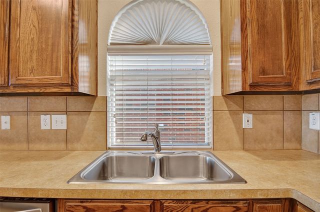 6709 Coolwater Trail, Fort Worth, TX 76179