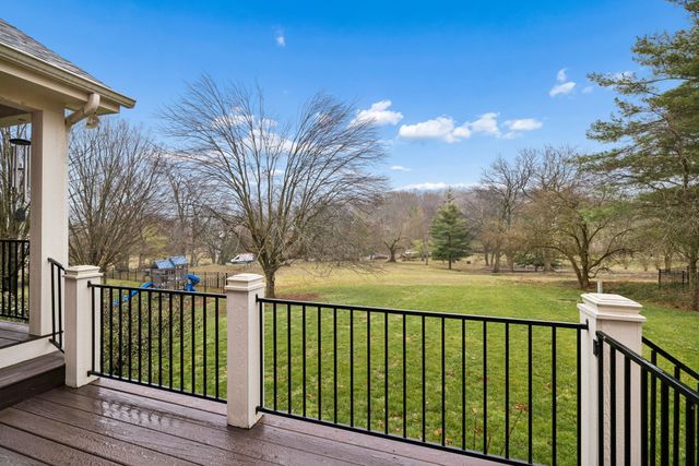9455 Foothills Dr, Brentwood, TN 37027