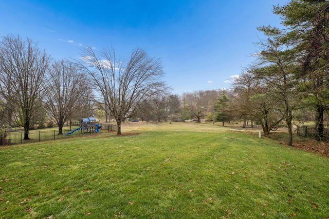 9455 Foothills Dr, Brentwood, TN 37027