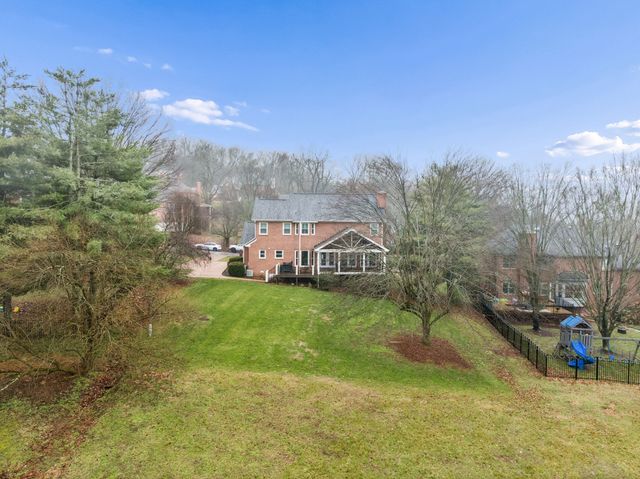 9455 Foothills Dr, Brentwood, TN 37027