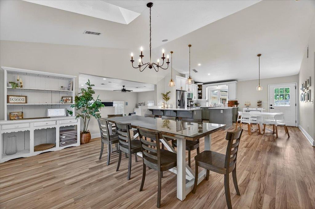 Image 10 of property listing at 35073 Auberry Road, Auberry, CA 93602