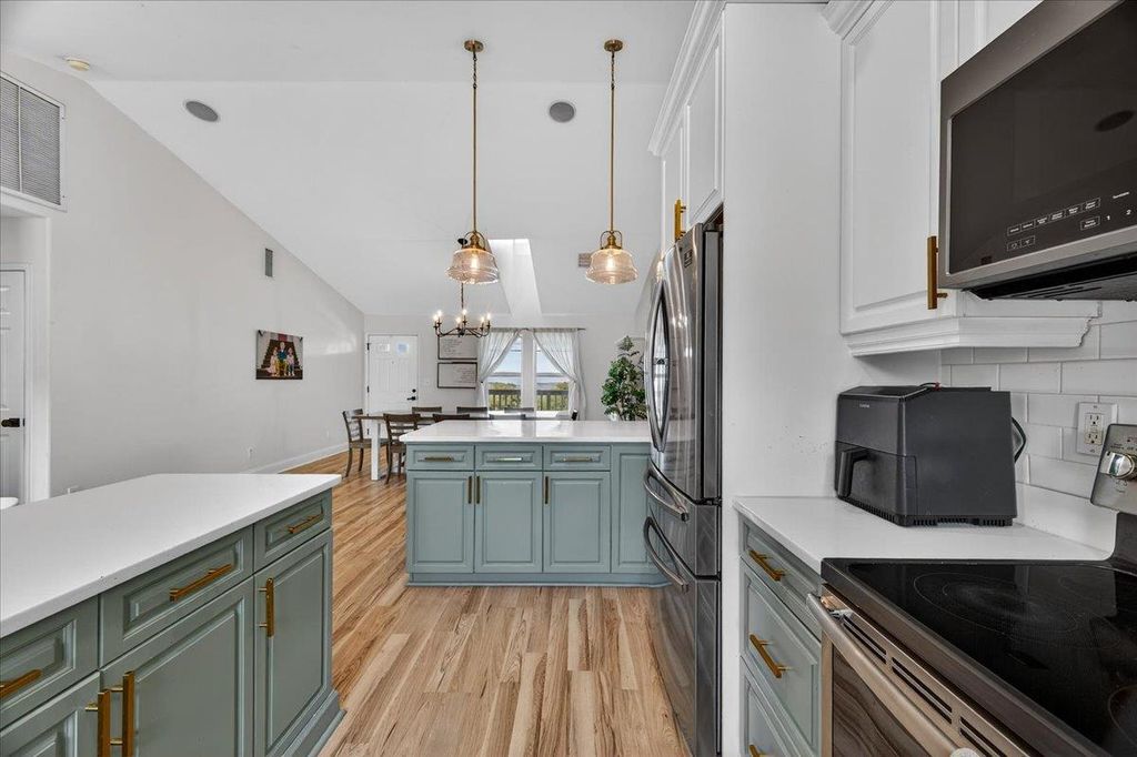 Image 20 of property listing at 35073 Auberry Road, Auberry, CA 93602