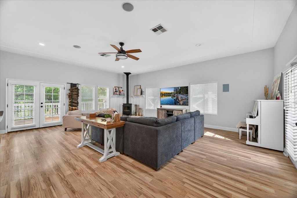 Image 25 of property listing at 35073 Auberry Road, Auberry, CA 93602