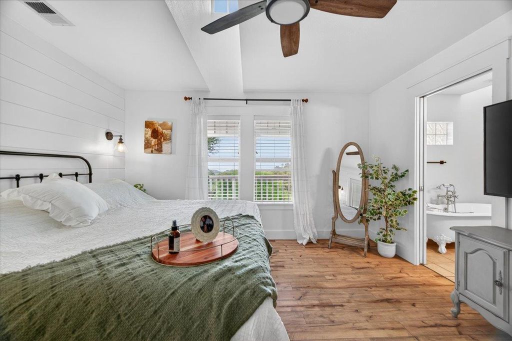 Image 51 of property listing at 35073 Auberry Road, Auberry, CA 93602