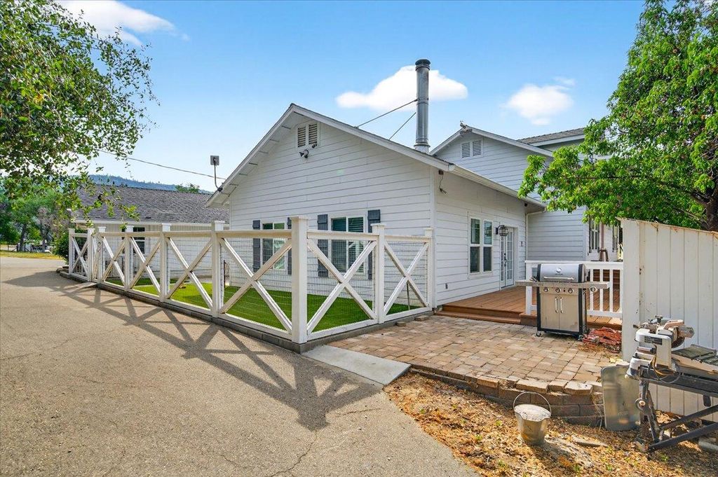 Image 64 of property listing at 35073 Auberry Road, Auberry, CA 93602