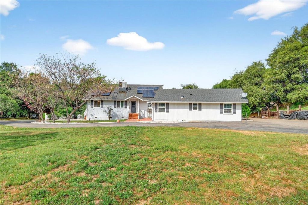 Image 81 of property listing at 35073 Auberry Road, Auberry, CA 93602