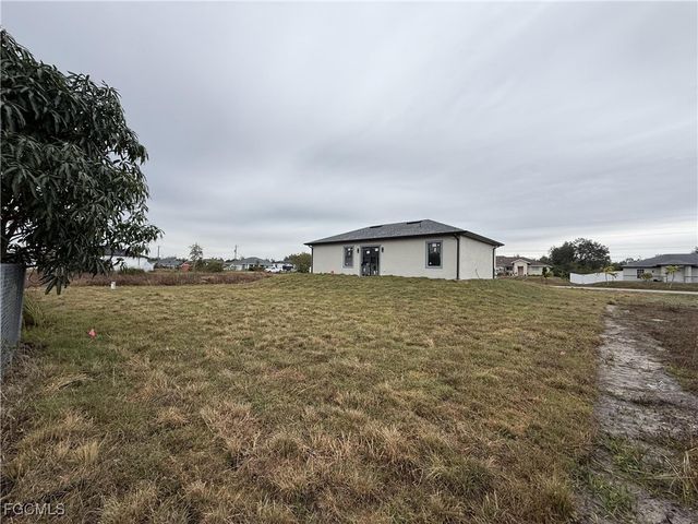 383 Pennfield AVE, Lehigh Acres, FL 33974