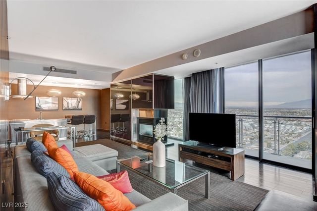 4381 West Flamingo Road 2202, Las Vegas, NV 89103