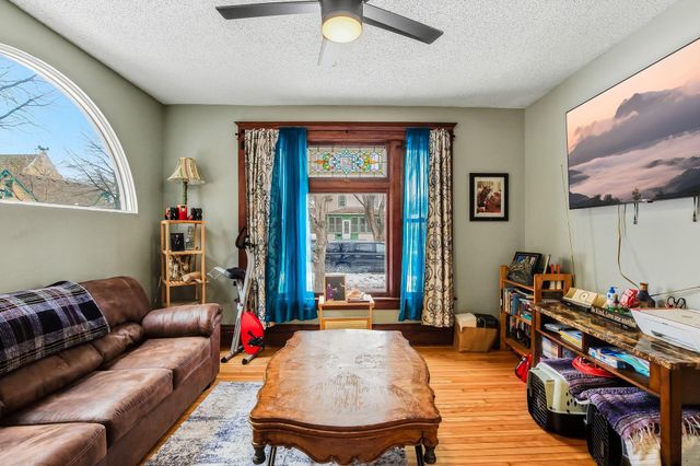 832 Armstrong Avenue, Saint Paul, MN 55102