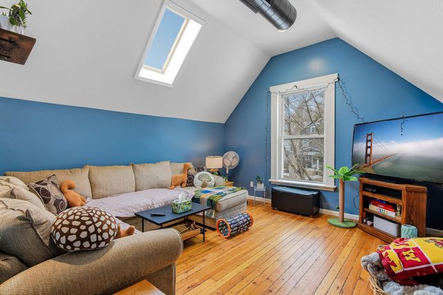 832 Armstrong Avenue, Saint Paul, MN 55102