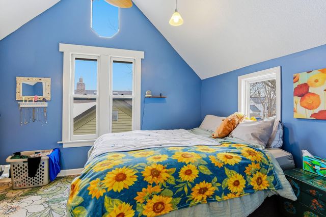 832 Armstrong Avenue, Saint Paul, MN 55102