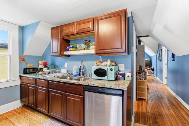 832 Armstrong Avenue, Saint Paul, MN 55102